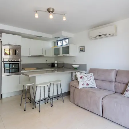 Apartmán Flatguest - Adelfas 15