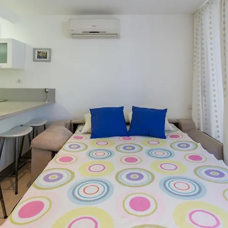 Apartmán Flatguest - Adelfas 15